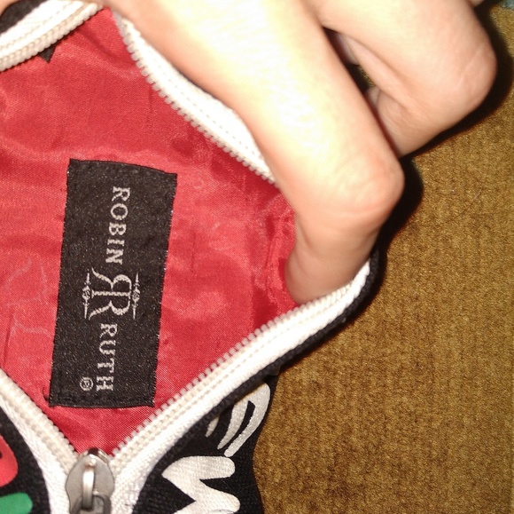 Robin Ruth NY Purse 👛 - Picture 5 of 5